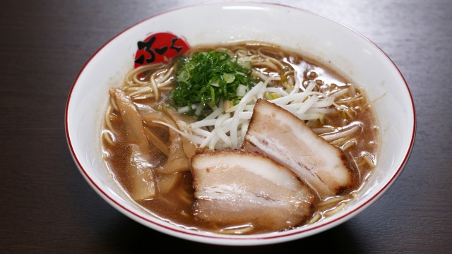 芸能人もこよなく愛す徳島ラーメンを思いっきり堪能しよう！