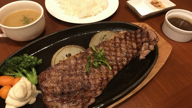 肉を食べたいときは「エマルジョン」へGO！